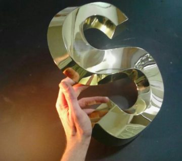 نمونه کار حروف فلزی